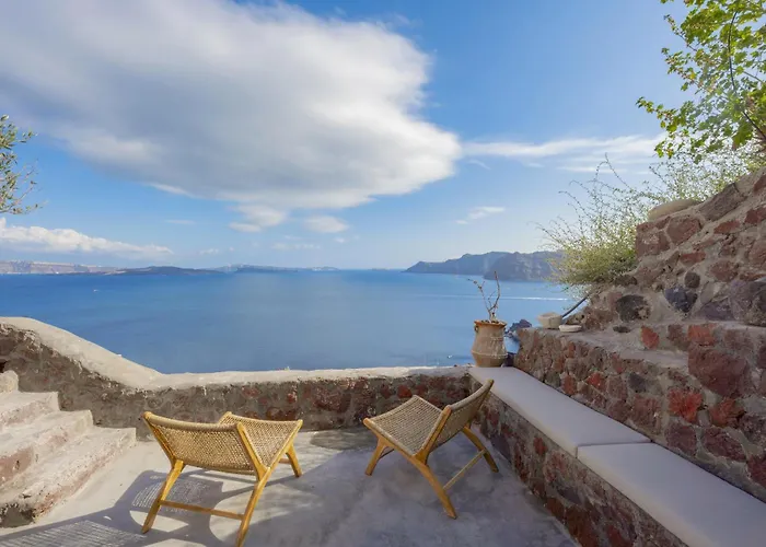 Oia Waves By Sv